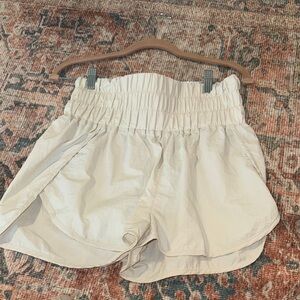 Zenana Outfitters High-Waisted Cream Shorts